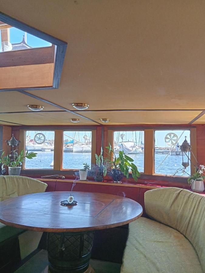 Hotel Bateau De Pirates Gruissan Exterior foto