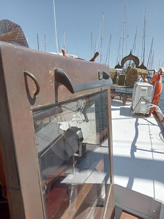 Hotel Bateau De Pirates Gruissan Exterior foto