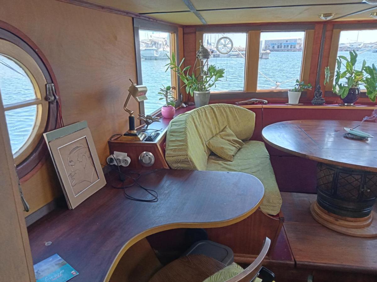 Hotel Bateau De Pirates Gruissan Exterior foto