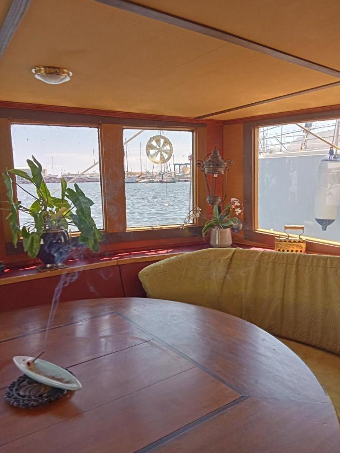 Hotel Bateau De Pirates Gruissan Exterior foto